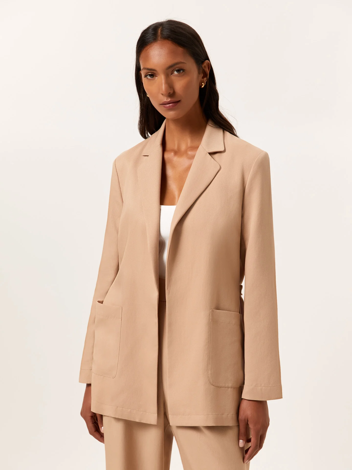 Casual Blazer in Tencel & Rayon Blend With Belt - Image 6