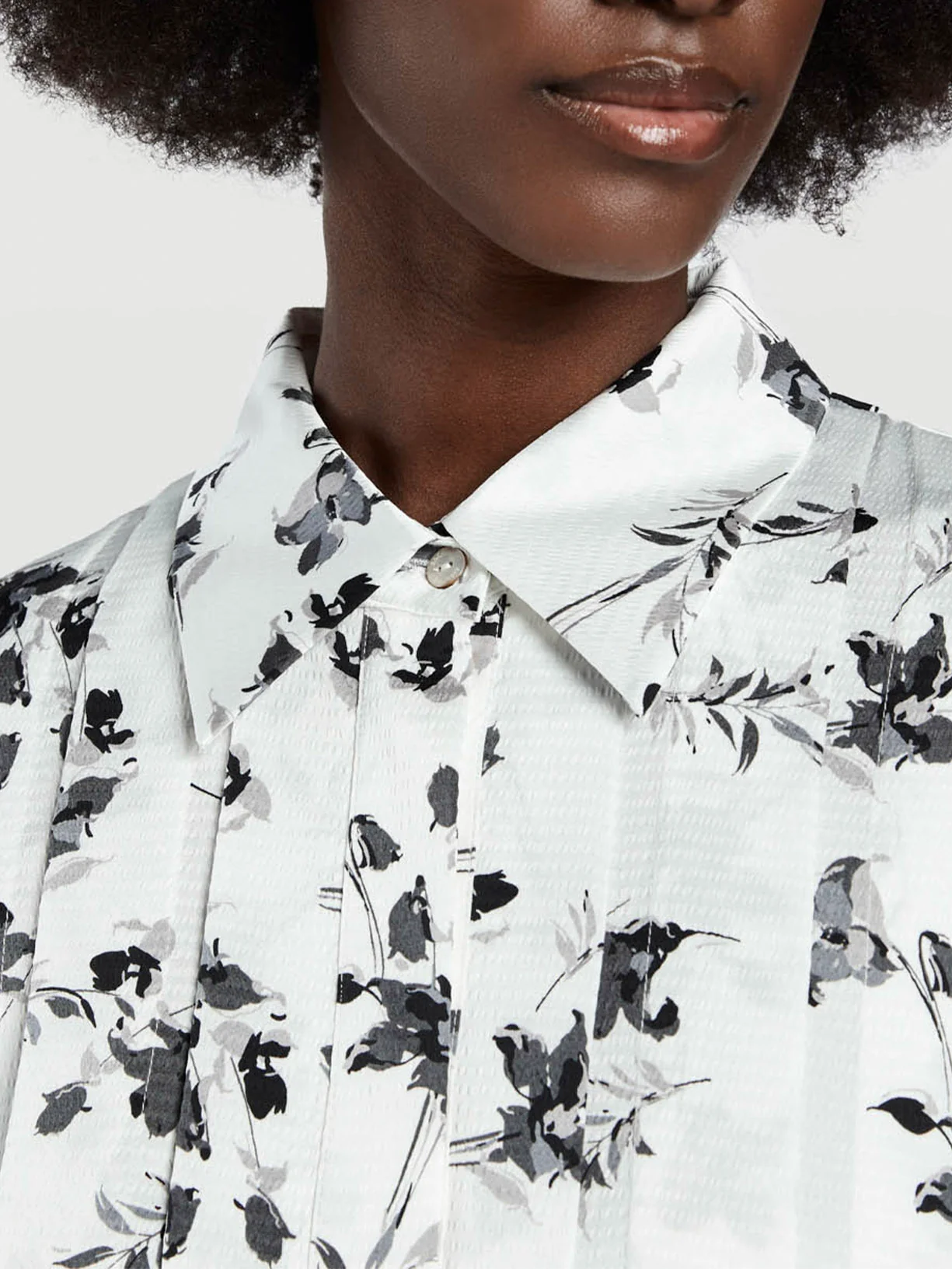 Printed Dress With Pleats - Image 3