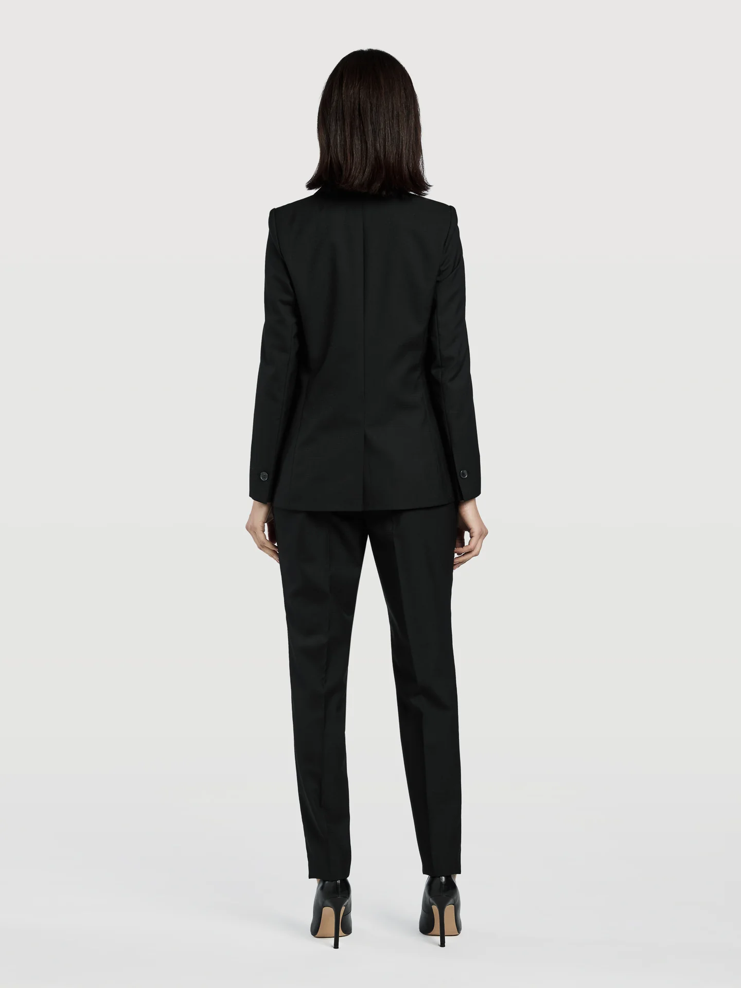 Single Breasted Black Suit - Image 3