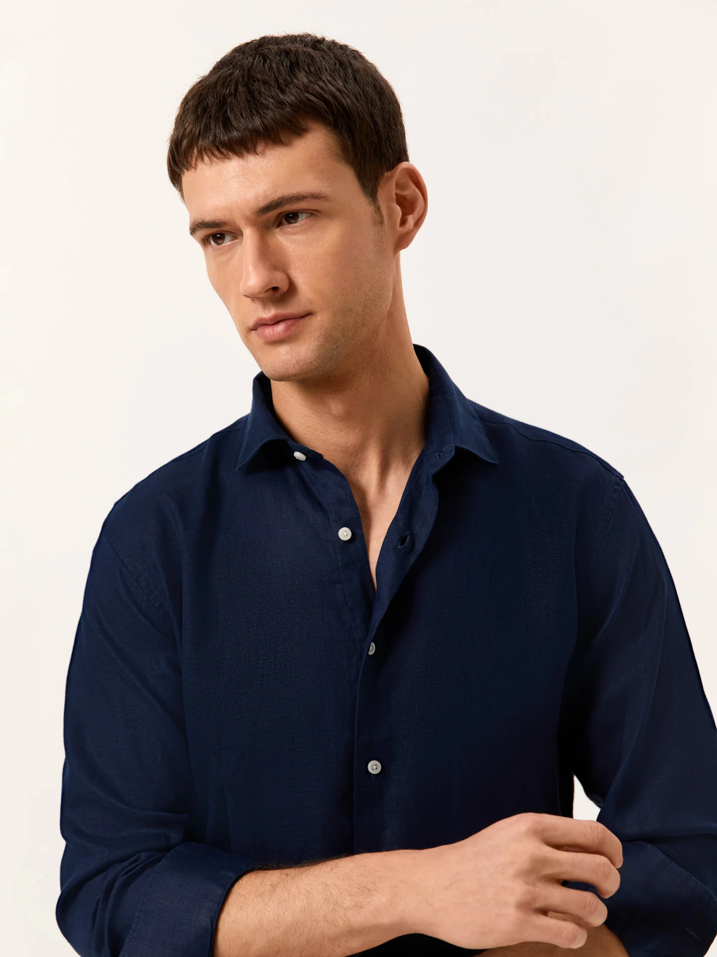 Slim Fit Open Shirt in 100% Linen - Image 3