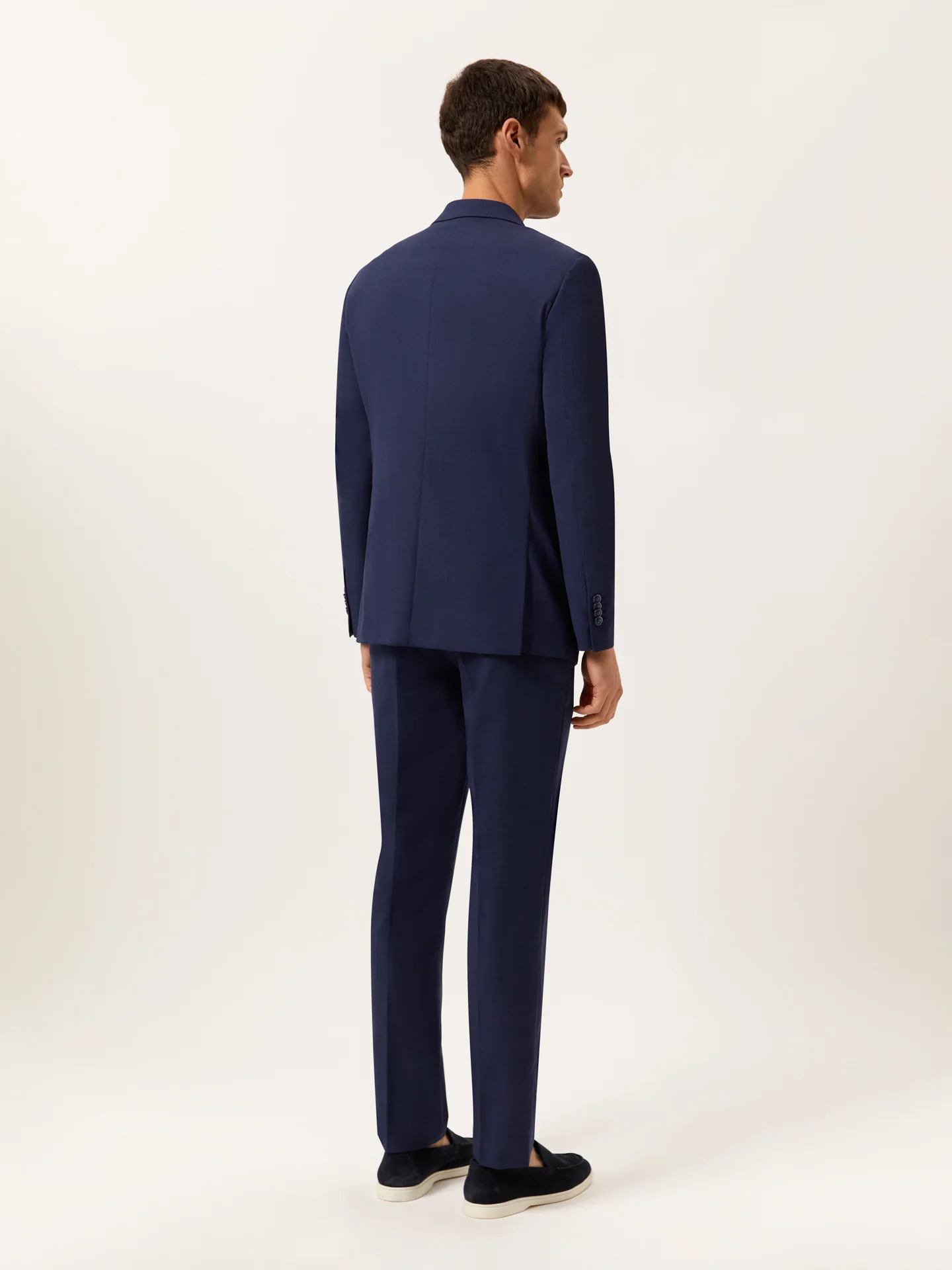 Slim Fit Suit in High-performance Wool - Image 4