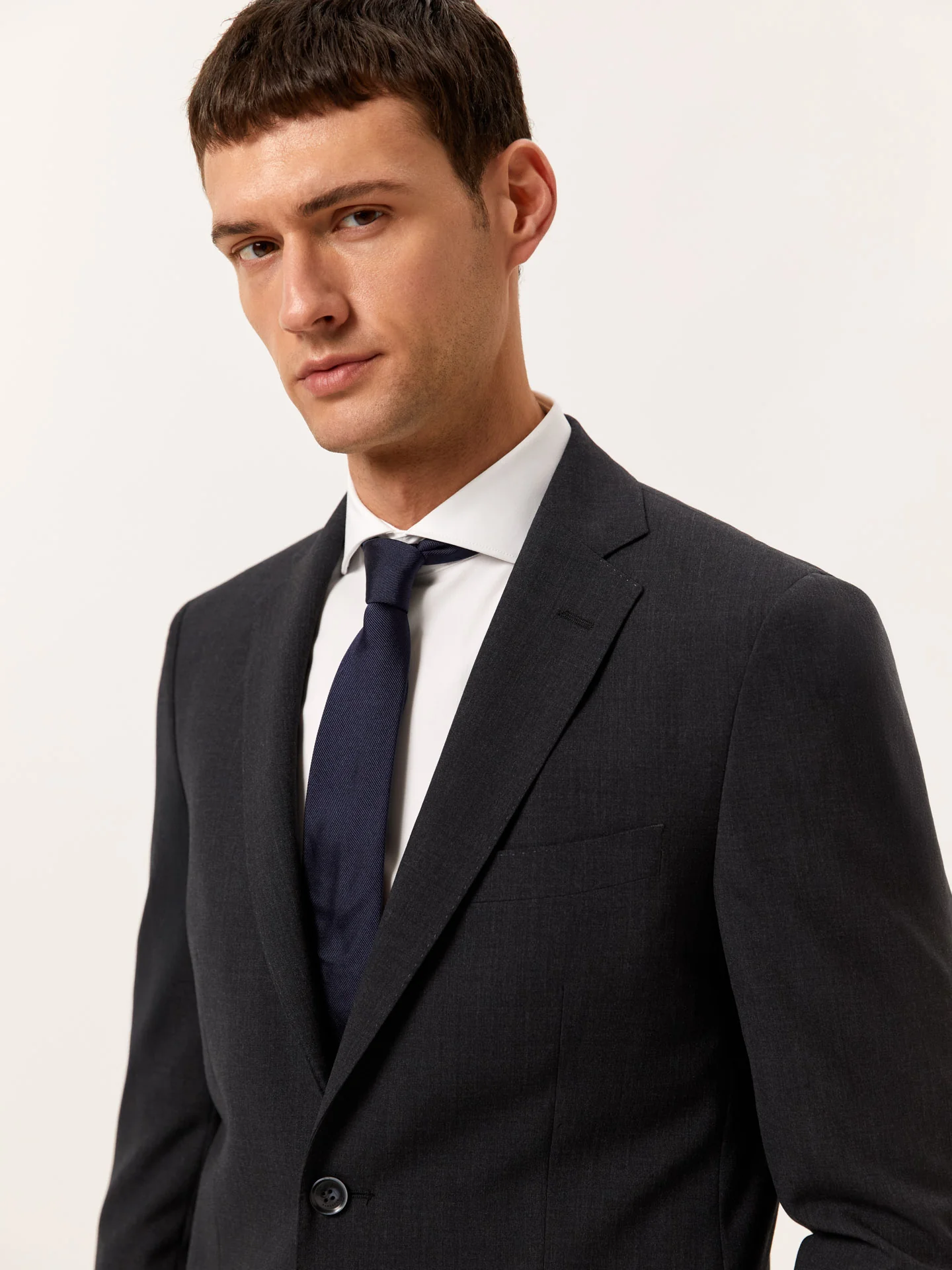 Slim Fit Suit in High-performance Wool - Image 3